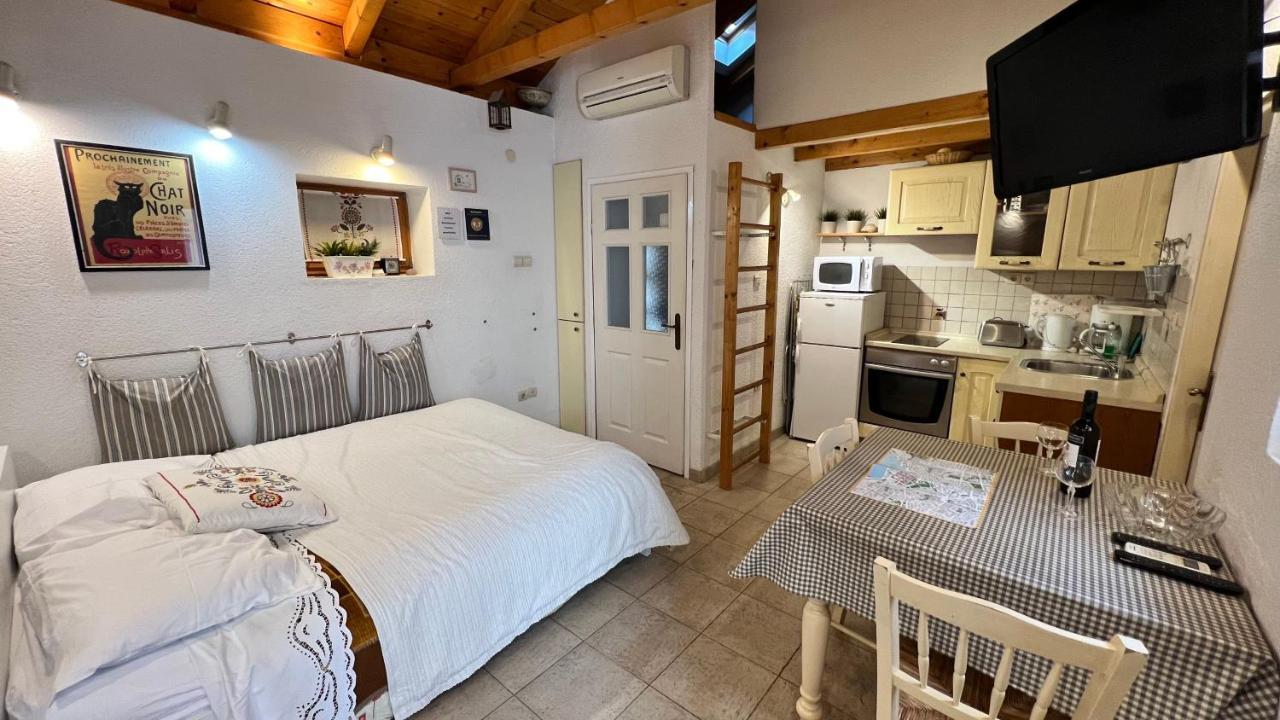 Studio Apartment Karlo Split Buitenkant foto