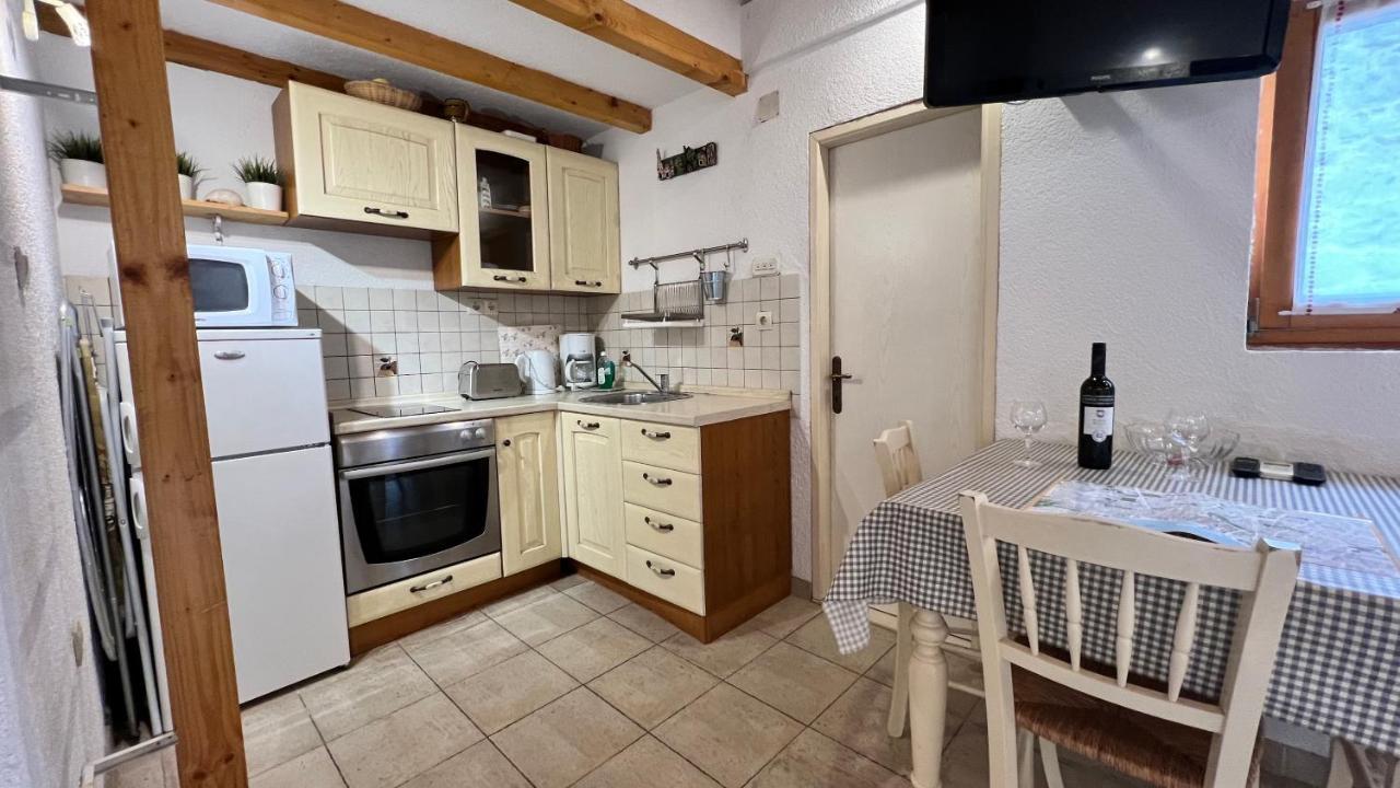Studio Apartment Karlo Split Buitenkant foto